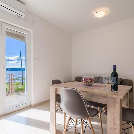 Apartmani Dupor Горни-Карин Экстерьер фото