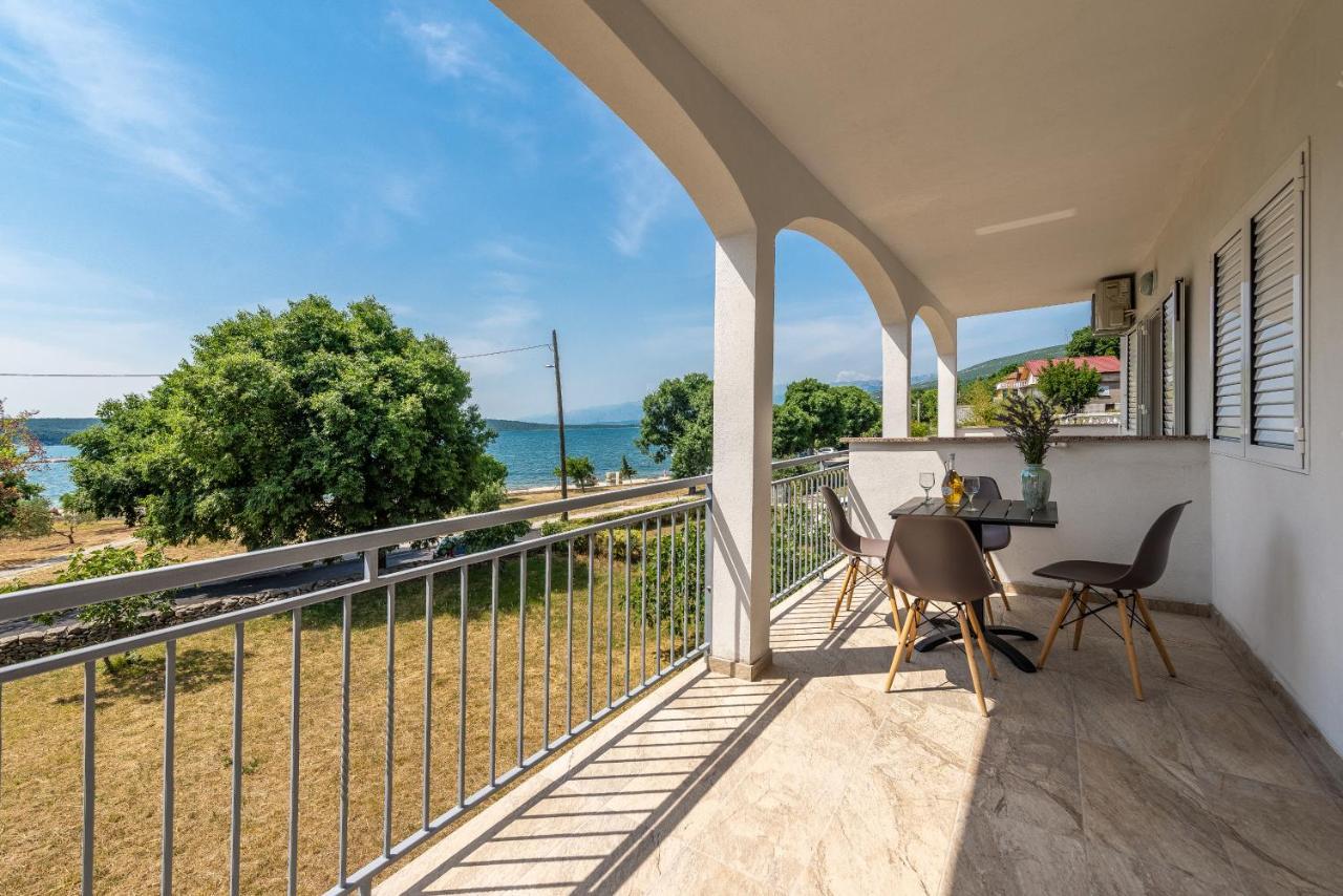 Apartmani Dupor Горни-Карин Экстерьер фото