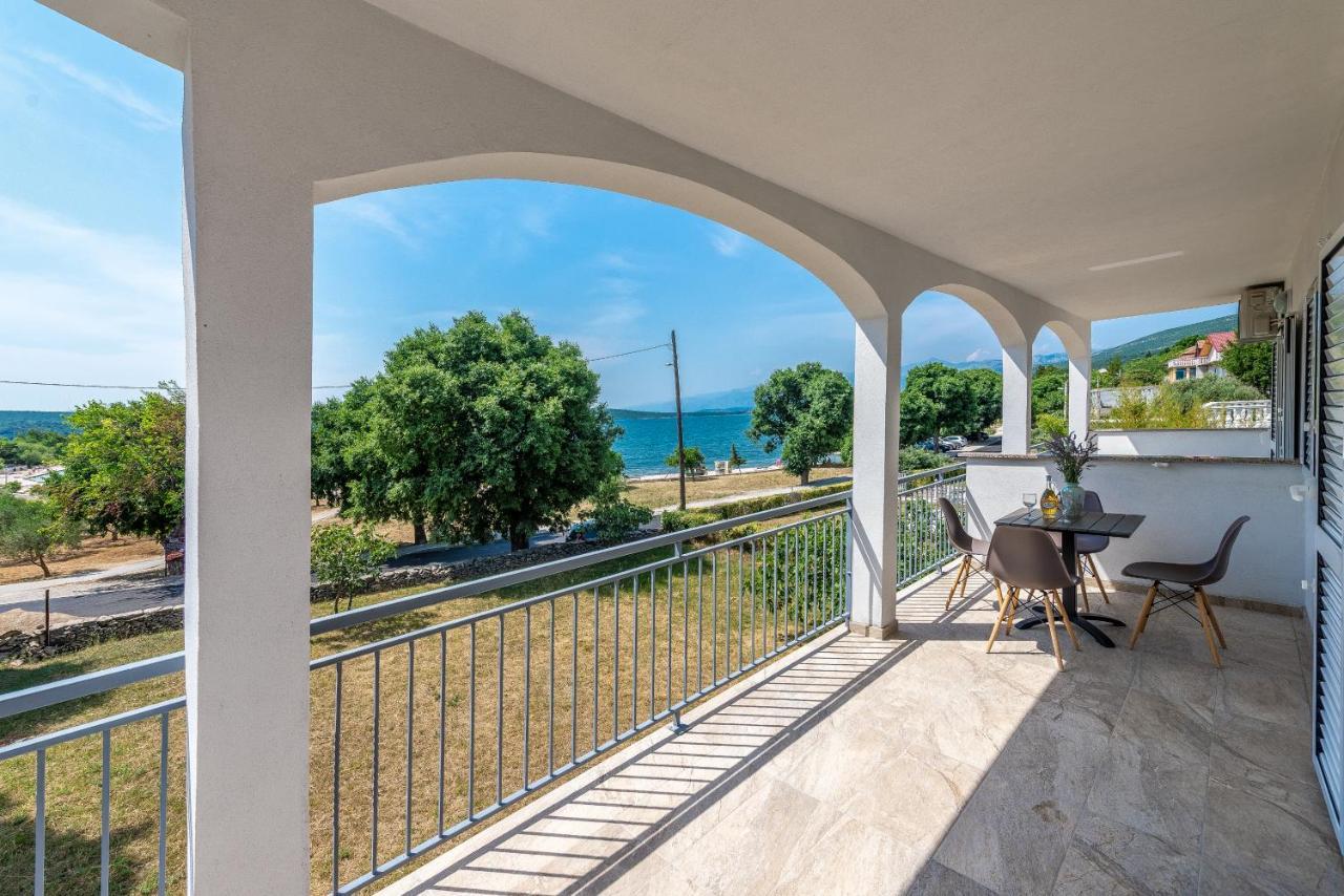 Apartmani Dupor Горни-Карин Экстерьер фото
