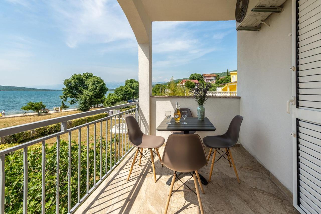 Apartmani Dupor Горни-Карин Экстерьер фото