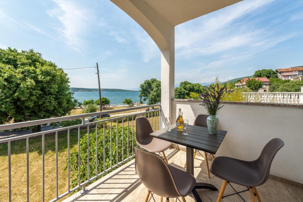 Apartmani Dupor Горни-Карин Экстерьер фото