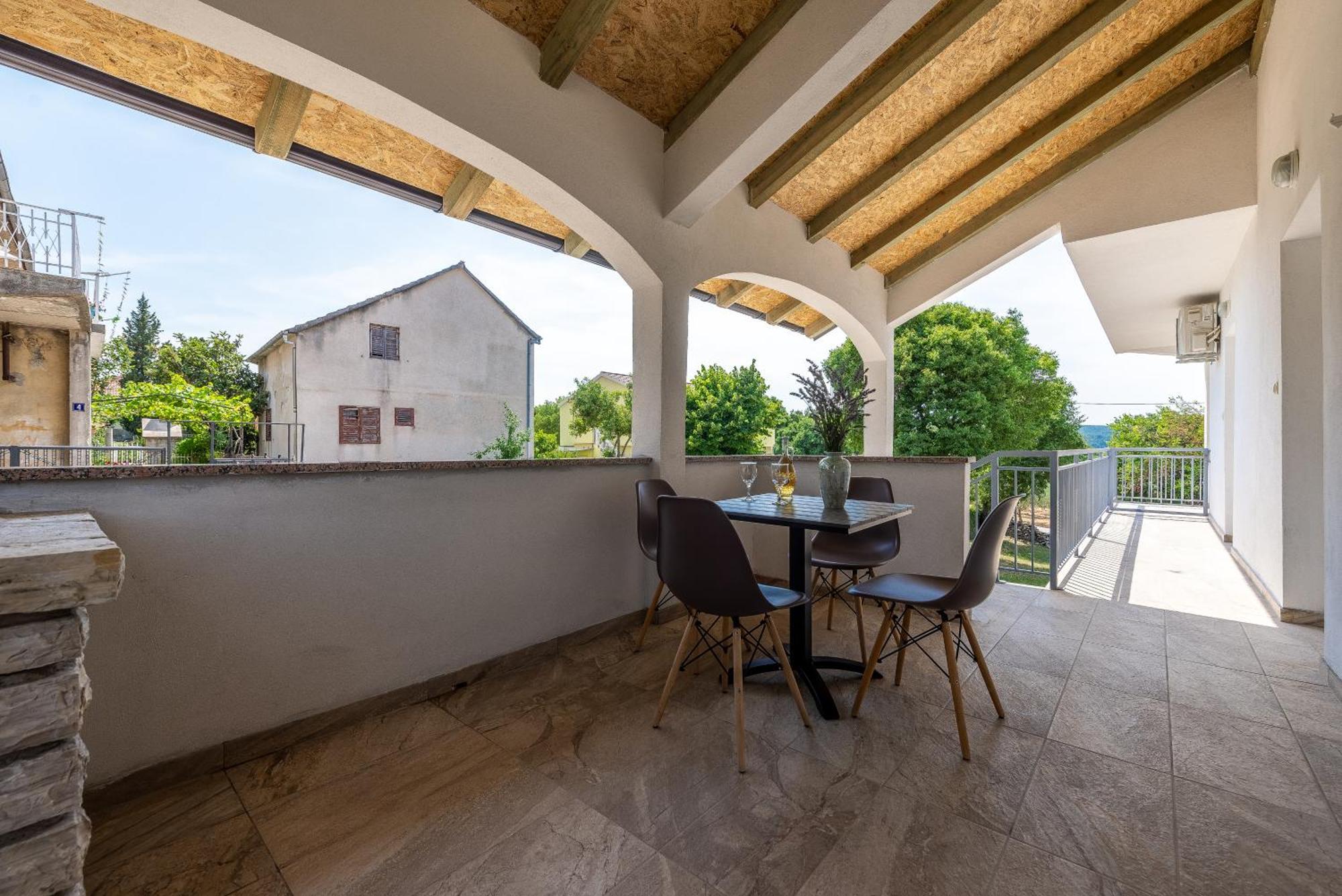Apartmani Dupor Горни-Карин Экстерьер фото