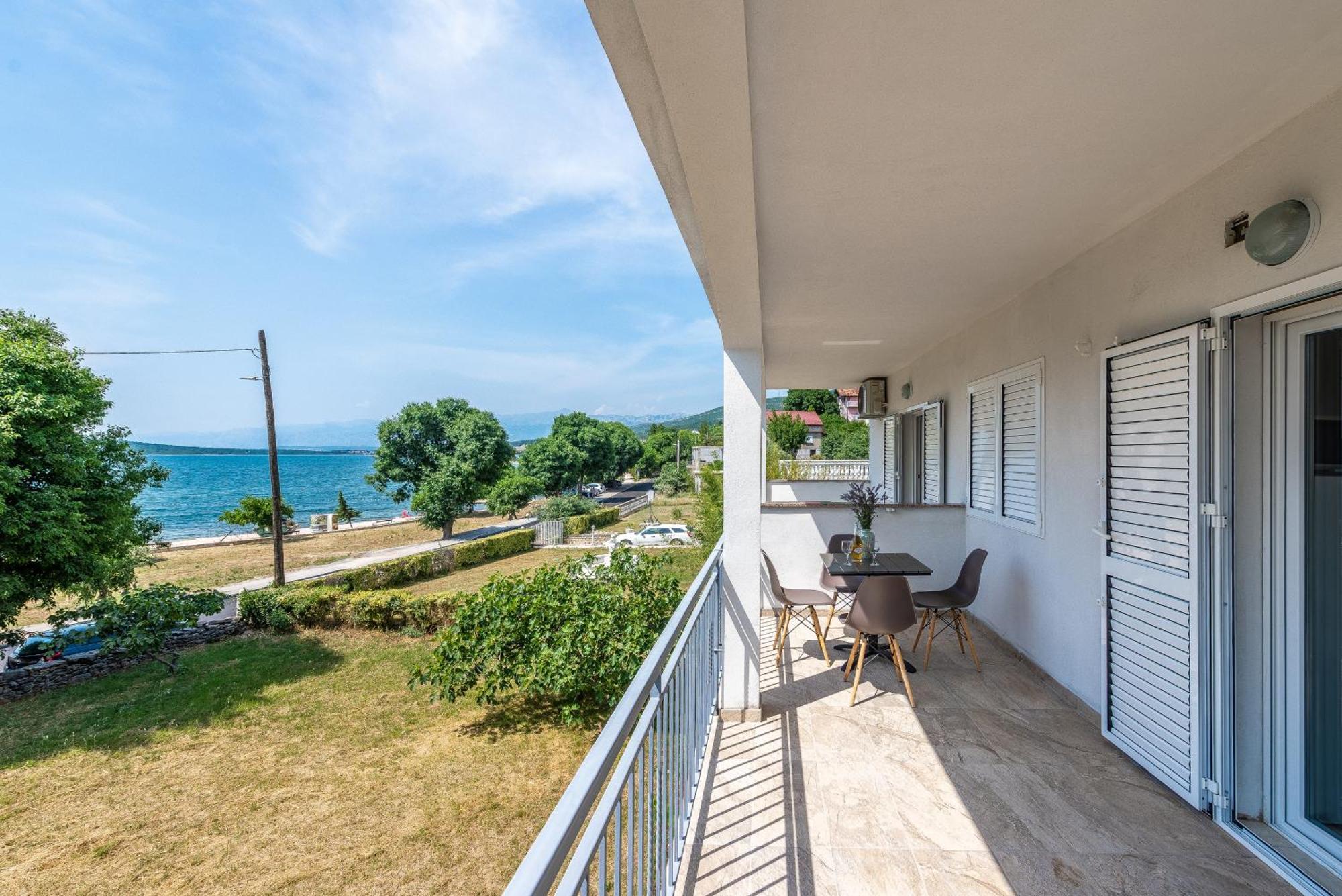 Apartmani Dupor Горни-Карин Экстерьер фото
