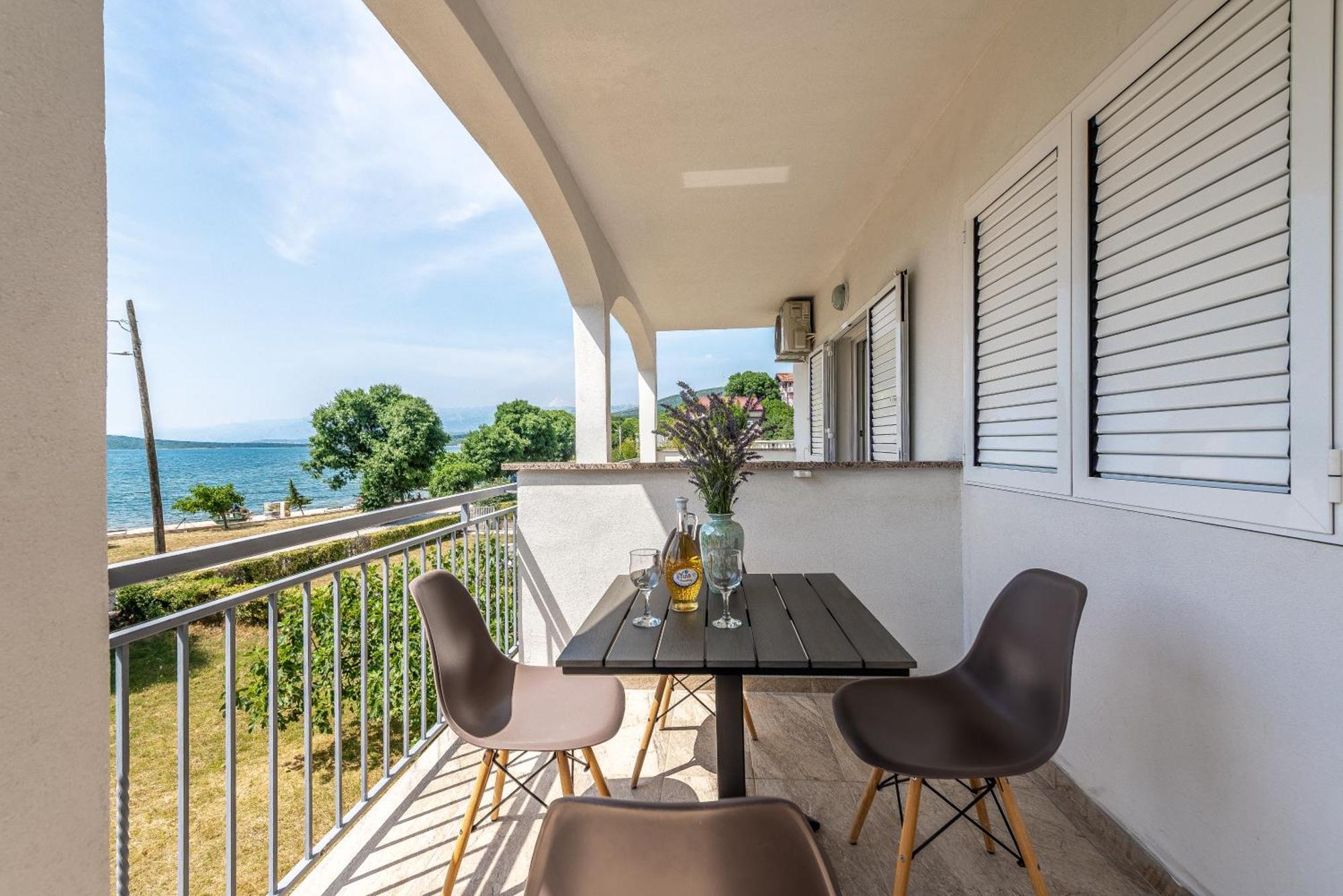 Apartmani Dupor Горни-Карин Экстерьер фото