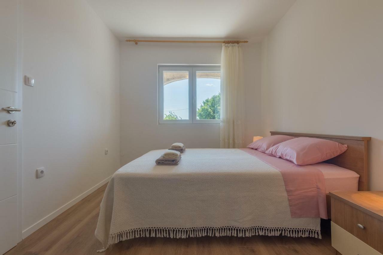 Apartmani Dupor Горни-Карин Экстерьер фото