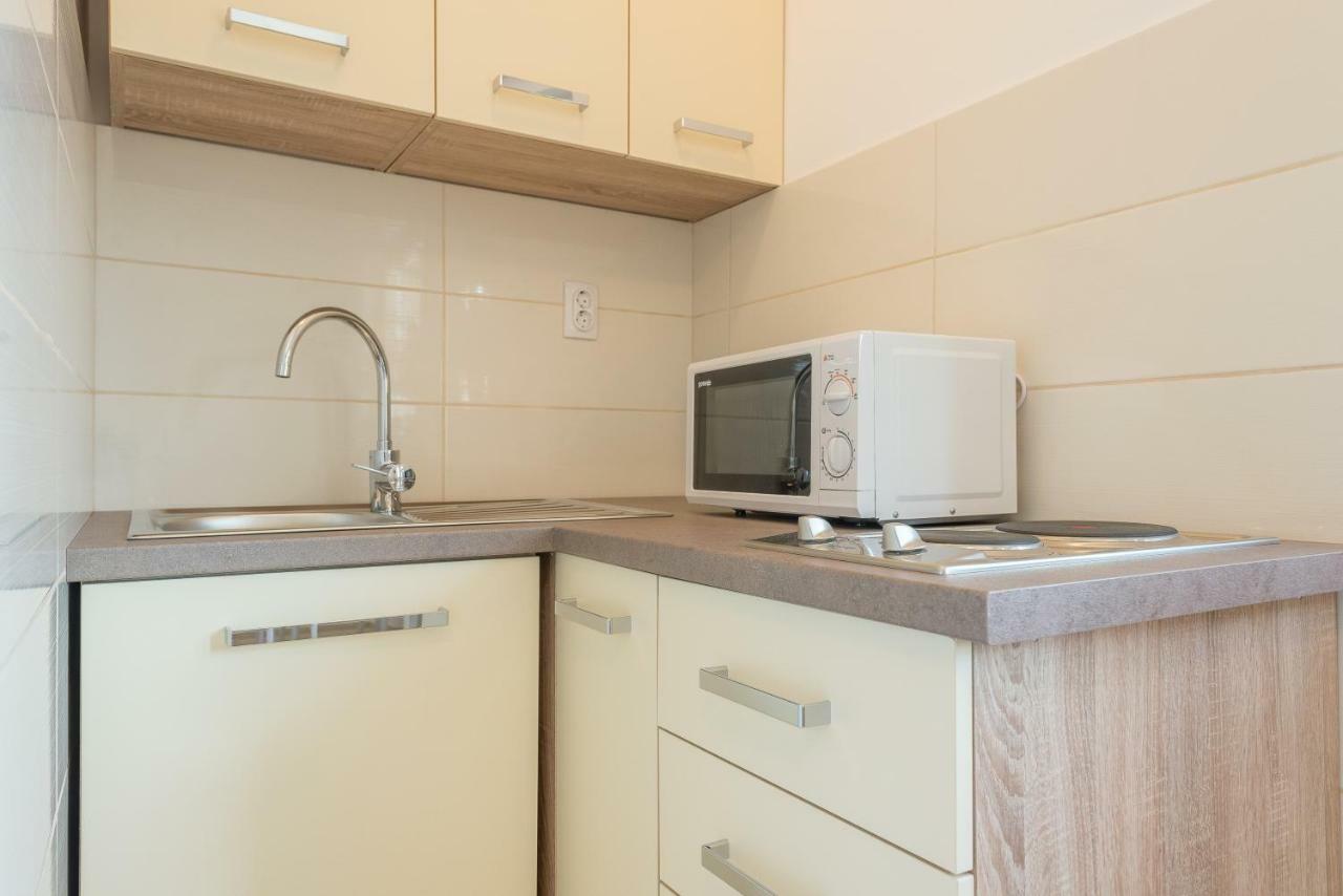 Apartmani Dupor Горни-Карин Экстерьер фото