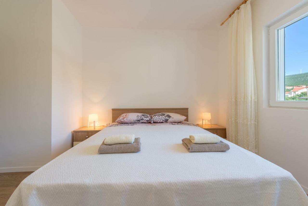 Apartmani Dupor Горни-Карин Экстерьер фото