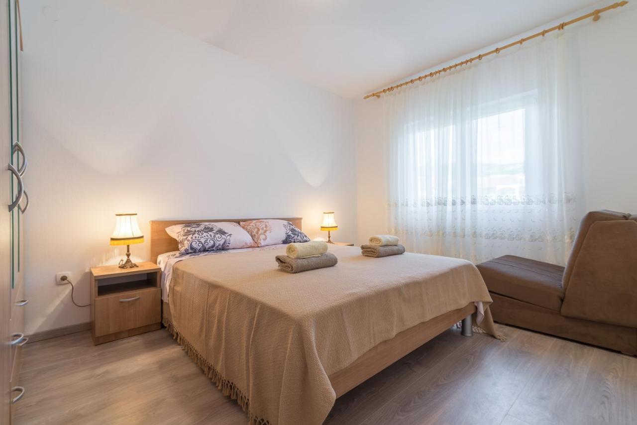 Apartmani Dupor Горни-Карин Экстерьер фото