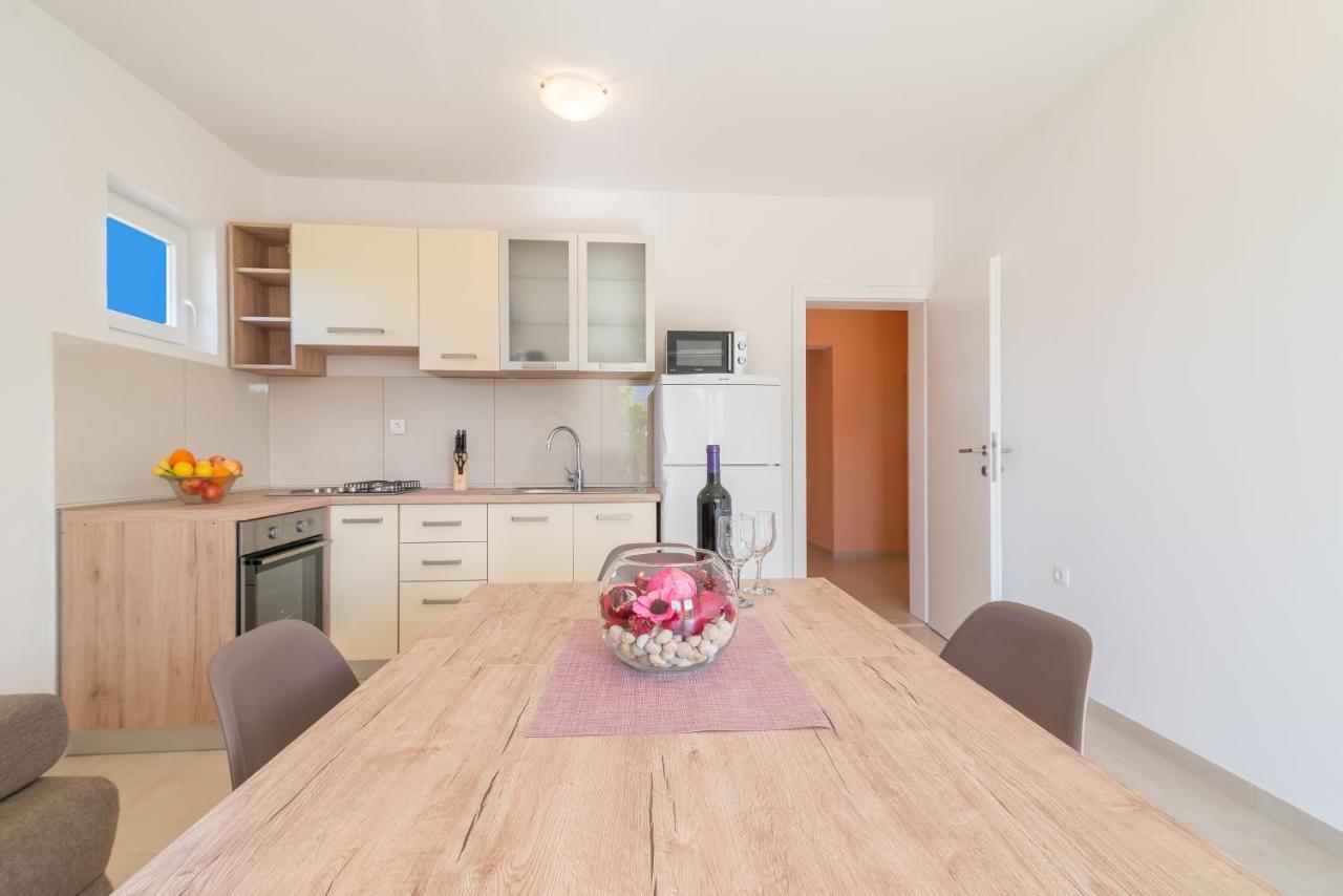 Apartmani Dupor Горни-Карин Экстерьер фото